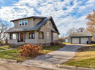 208 7th Ave SW, State Center, IA 50247