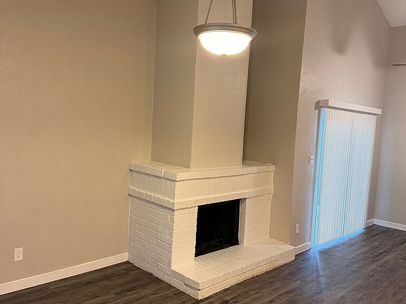 3rd image of 831 Netherland Dr