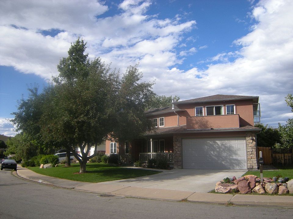 6 Bedroom Stucco Home