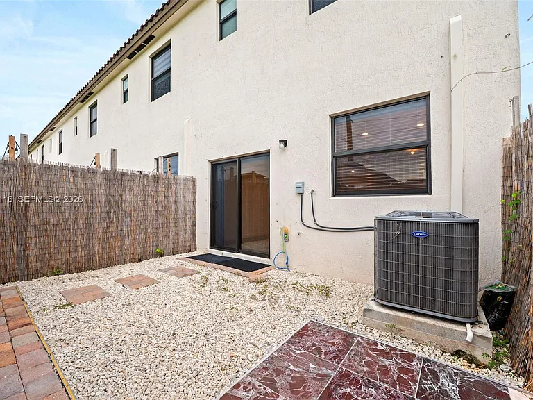 11804 SW 247th Ter #11804 — Photo 17