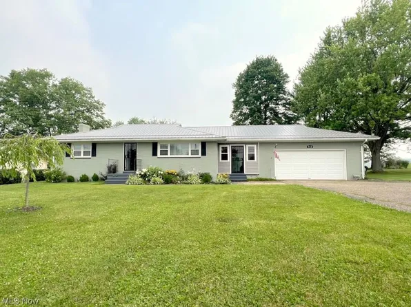 568 12th St NW, Carrollton, OH 44615