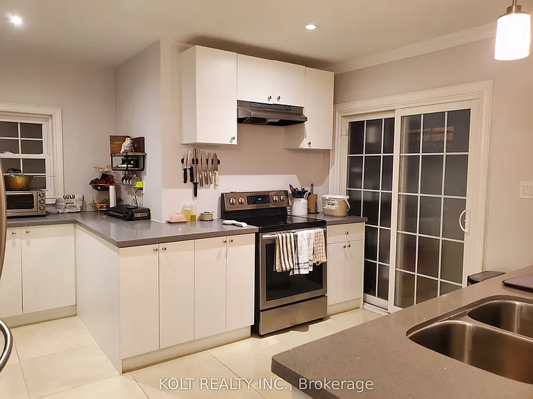 280 Weston Rd — Photo 2