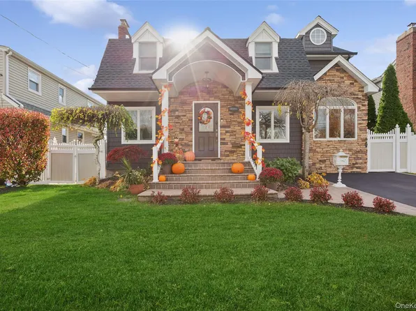 2490 Orange Street, Bellmore, NY 11710