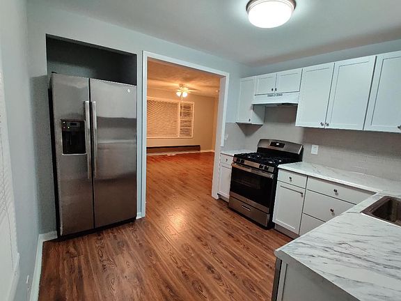 3rd image of 3505 N Ottawa Ave