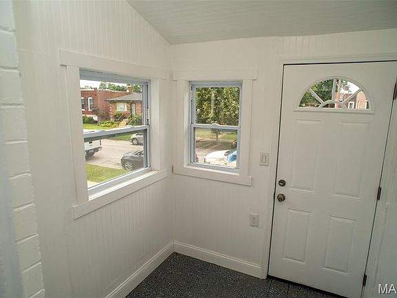 4th image of 4059 Phillips Ave