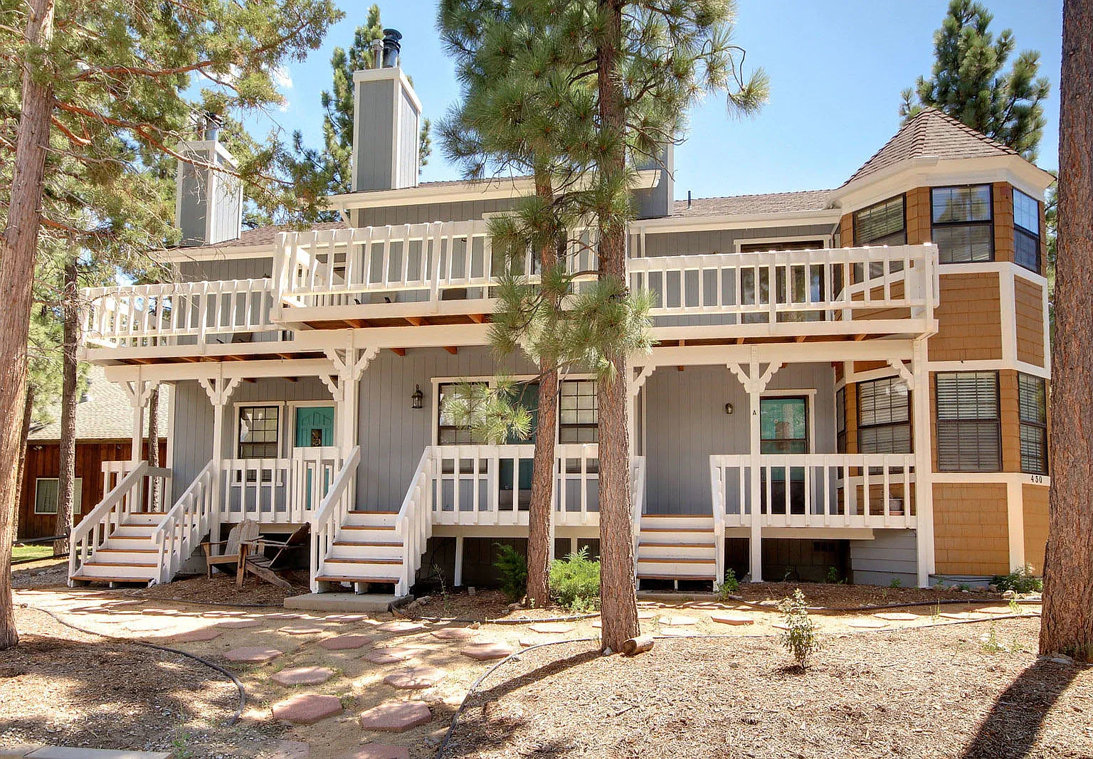 2 bed, 1100 sqft, $1,995 — Photo 1