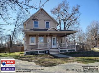 400 1st St, Osawatomie, KS 66064