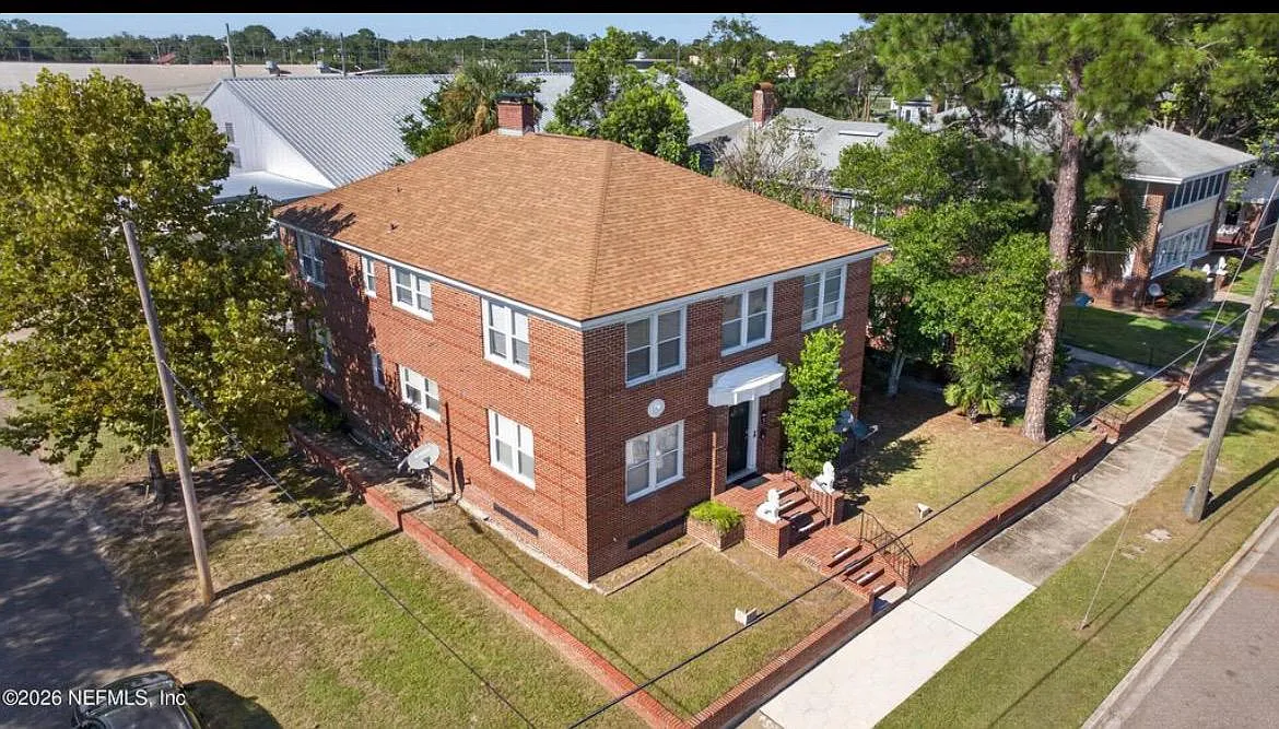 1 bed, 700 sqft, $1,100 — Photo 1