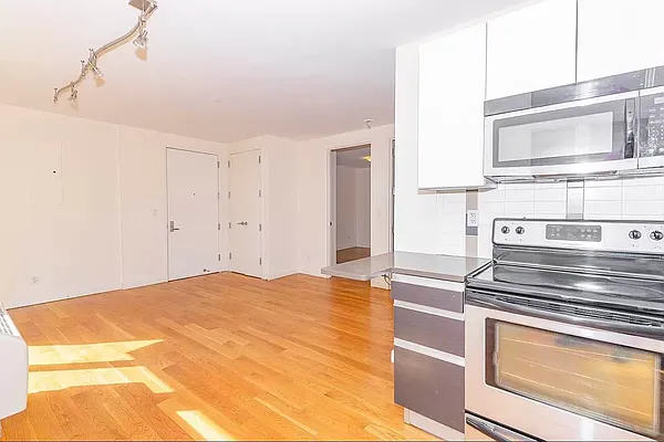 Rented by Reside New York | media 3