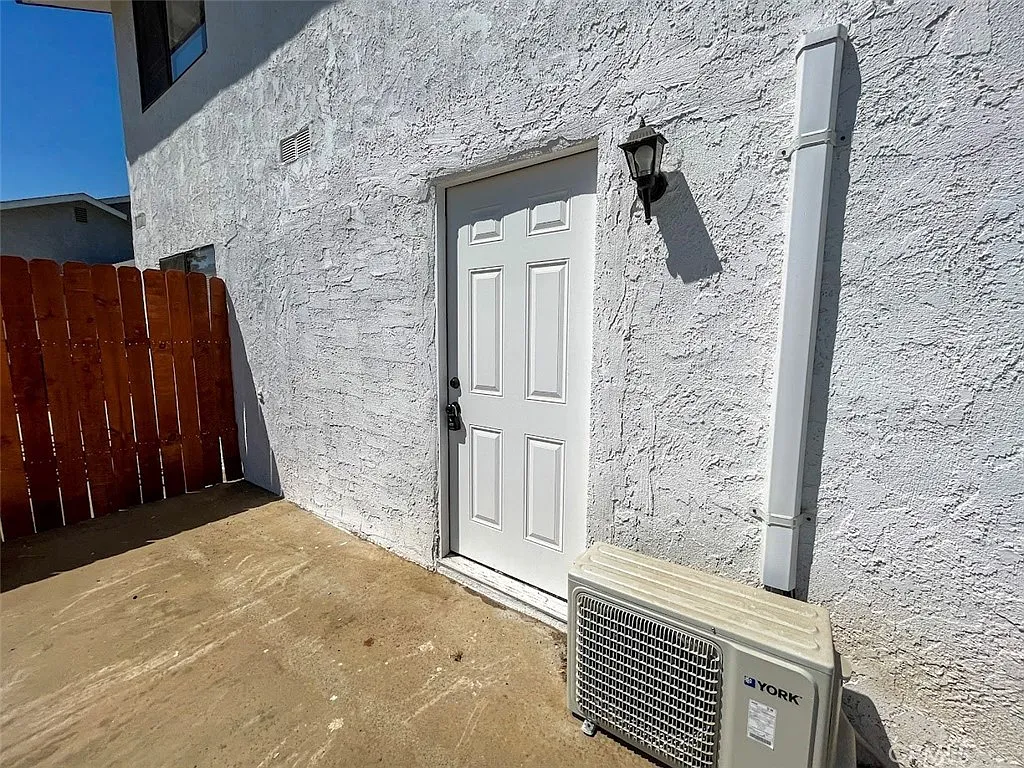 1 bed, 400 sqft, $1,795 — Photo 4