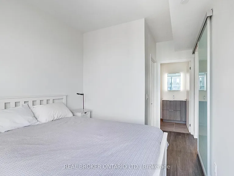 185 Alberta Ave #1207 — Photo 13