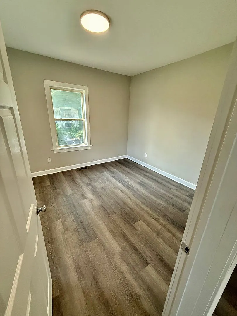 2028 Milford Street — Photo 2