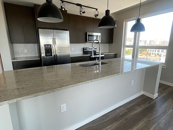 3rd image of 1650 N Pearl St #501