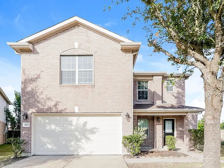 3330 Legends Mill Dr — Photo 1