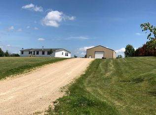 S4150 Sheldon Ln, Viroqua, WI 54665