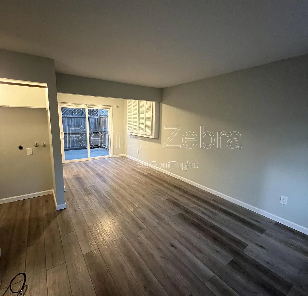 2 bed, 1.5 bath, 875 sqft, $2,299 — Photo 3