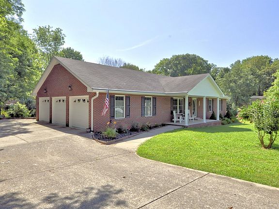2nd image of 1771 Auburn Dr
