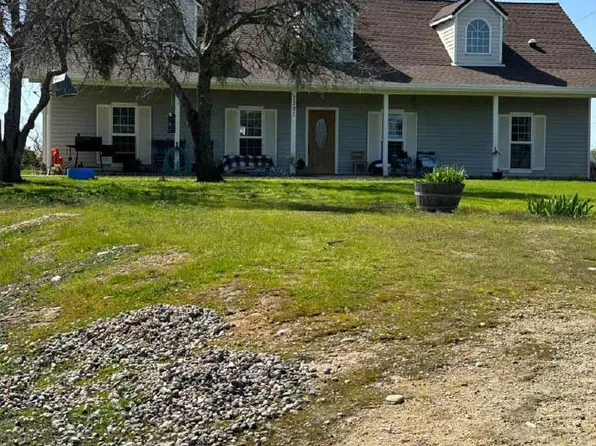 1521 Country View Dr, Valley Springs, CA 95252