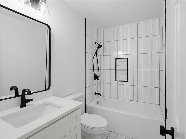 230 Pinebridge Ct — Photo 31