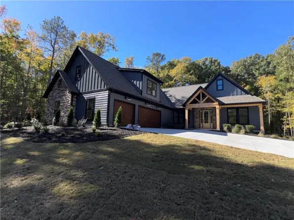 108 Armory Ct, Ninety Six, SC 29666