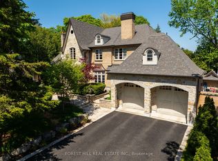 14 Denewood Cres, Toronto, ON M3B 1M5