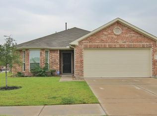 32 Leisure Shore Ct, Manvel, TX 77578