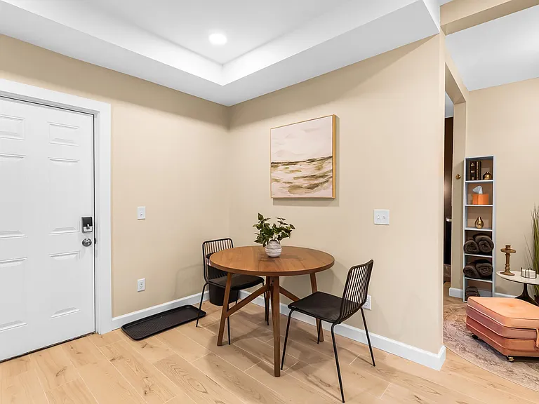 295 Euclid St #3 — Photo 6