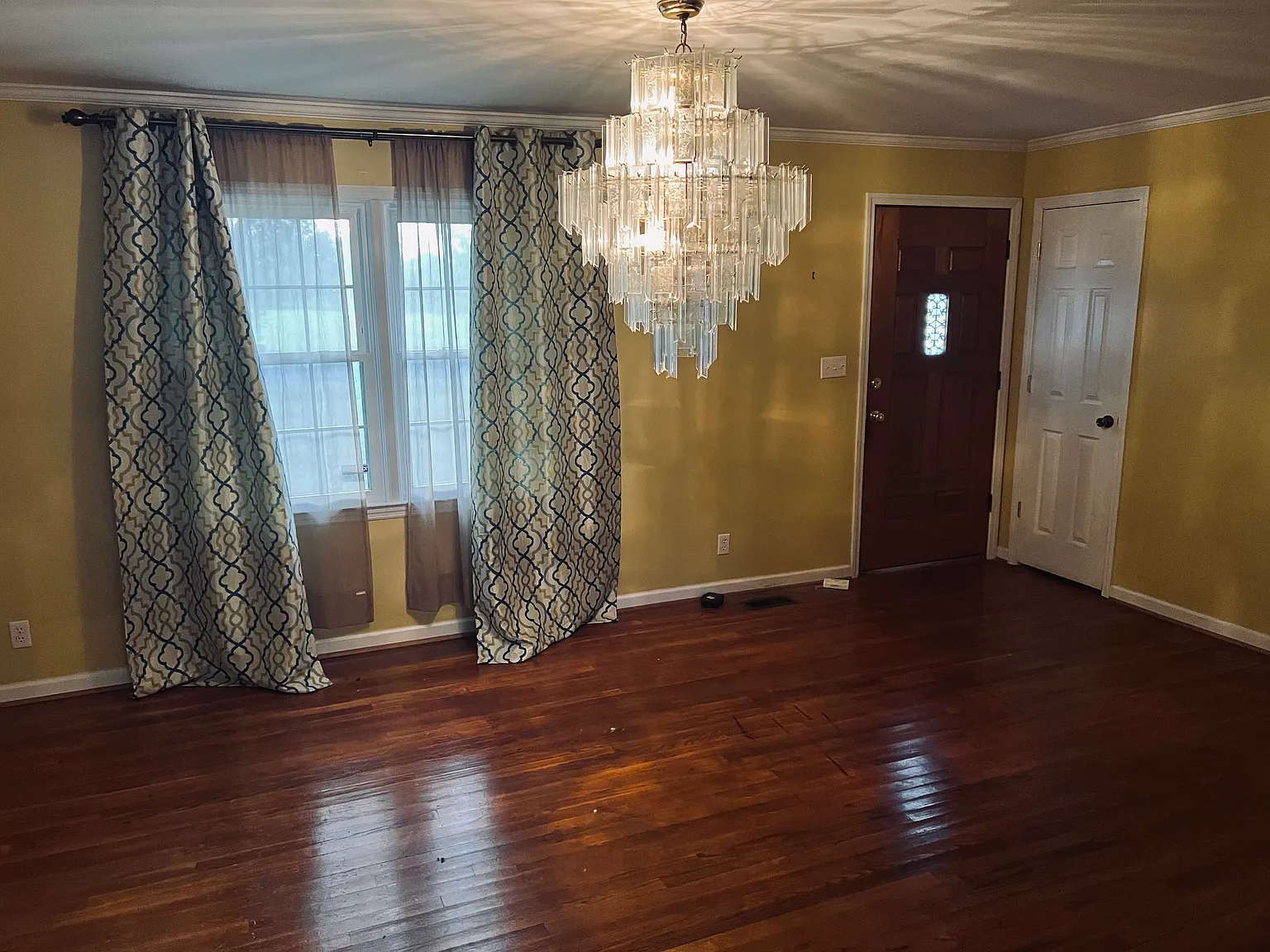 3 bed, 1800 sqft, $1,400 — Photo 3
