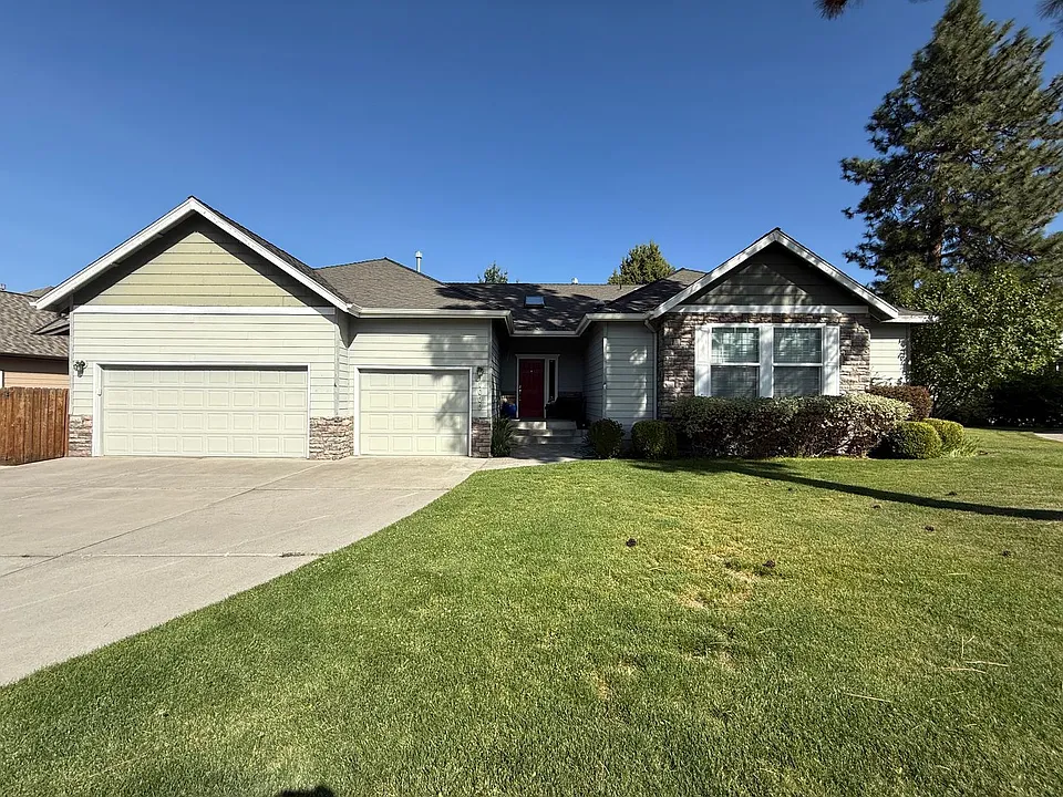 1000 SE Shadowood Dr