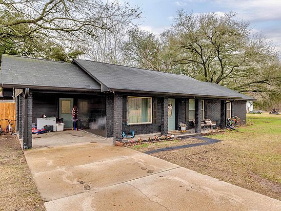 3rd image of 30 Collins Rd