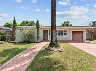 8360 NW 26th Pl, Sunrise, FL 33322