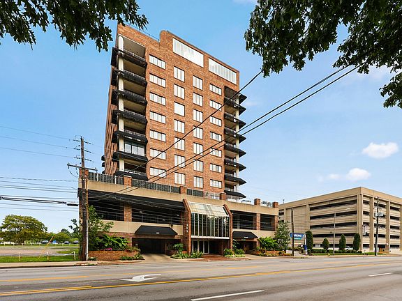 2nd image of 355 S Broadway Unit 303