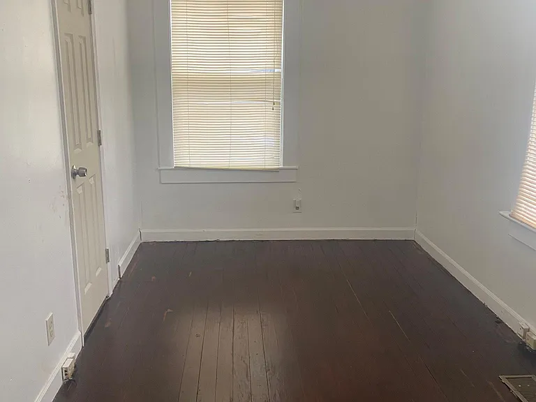 2096 Court Ave #1 — Photo 6