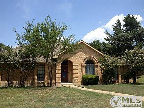 1st image of 621 Heather Knoll Dr