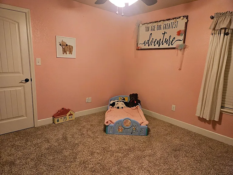 5224 Jarvis St — Photo 8