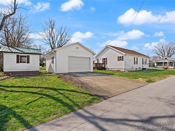 4th image of 400 Josephine Street