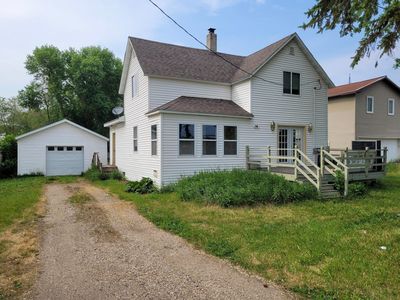 104 W Main Ave, Hoffman, MN, 56339
