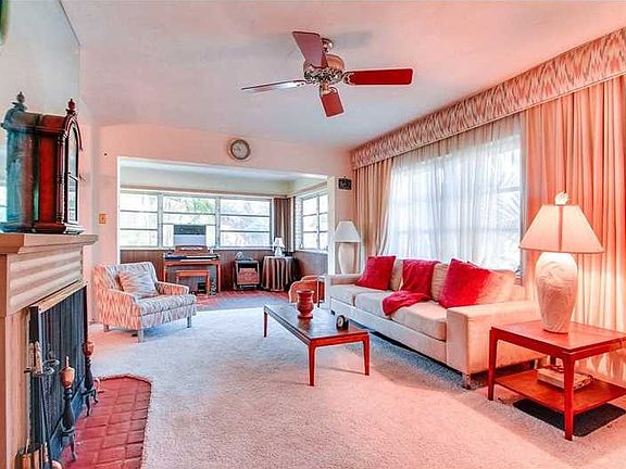 2nd image of 227 Ponce De Leon Blvd