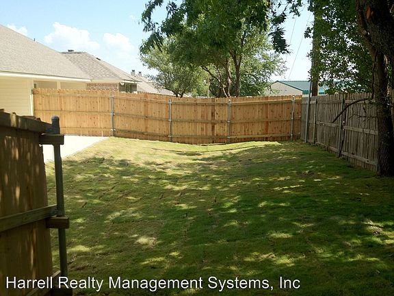 3rd image of 205 Chapel Trail Cir Unit A