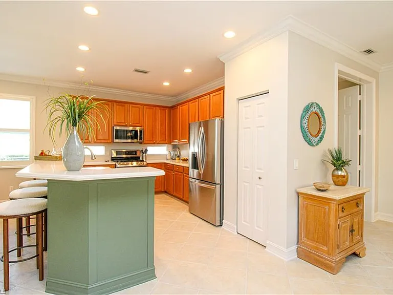 1912 Tarpon Bay Dr N — Photo 5