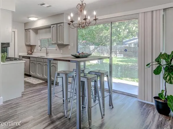 5503 Pine Pl, Austin, TX 78744