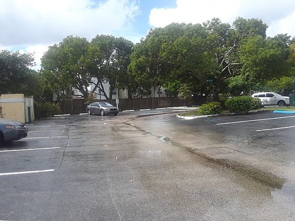 5th image of 8727 NW 39th St Unit 8727