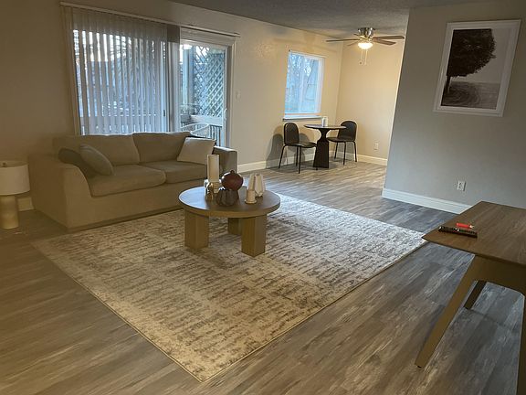 4th image of 919 Bell St #1