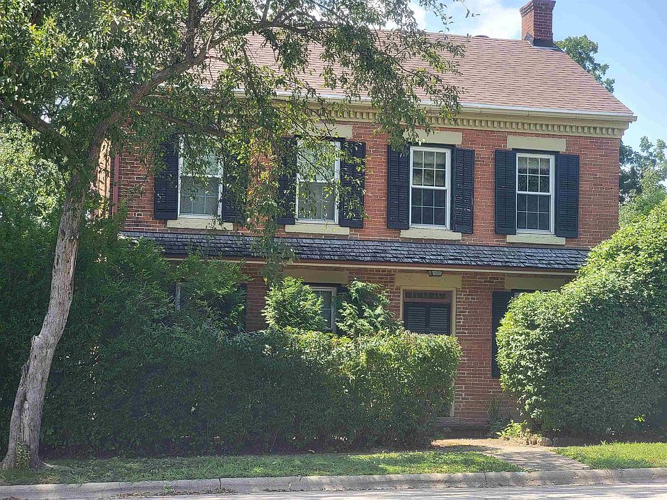 1st image of 30 N Stephenson