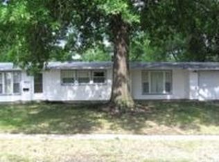 2825 SW Seabrook Ave, Topeka, KS 66614