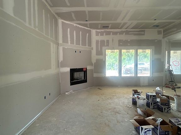 5th image of 1107 Perrin Ln
