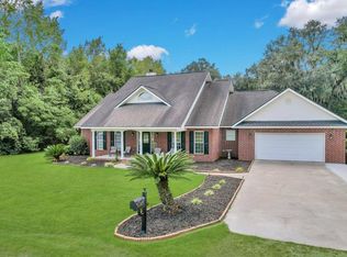 412 Lake Shore Dr, Midway, GA 31320