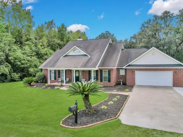 412 Lake Shore Dr, Midway, GA 31320