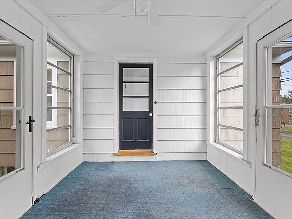 4th image of 172 Crescent St