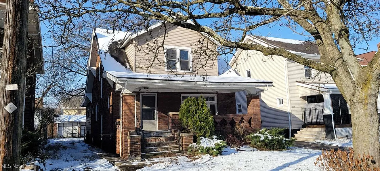 3540 W 98th St photo 1